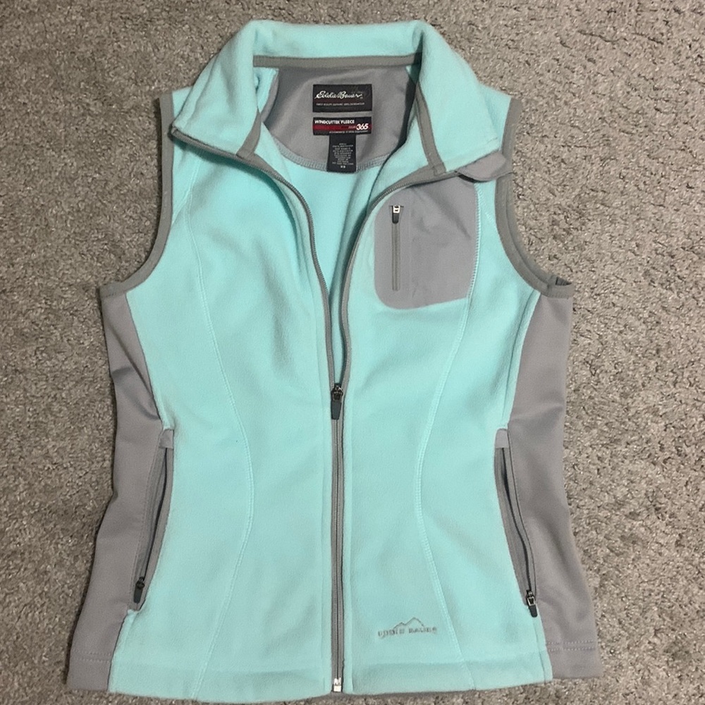 Like New Women’s Fleece Vest!